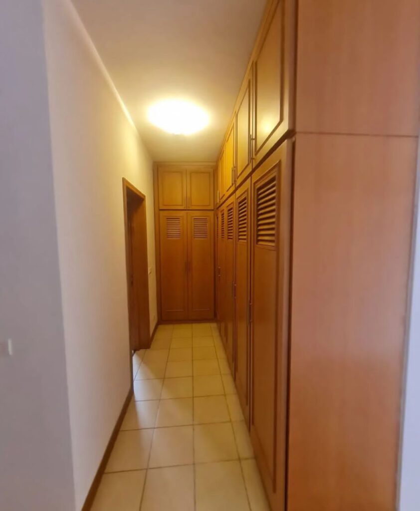 4Bedroom Flat For Rent 