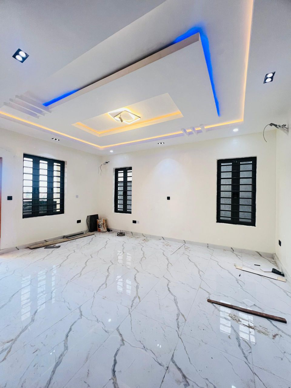 4 BEDROOM + BQ