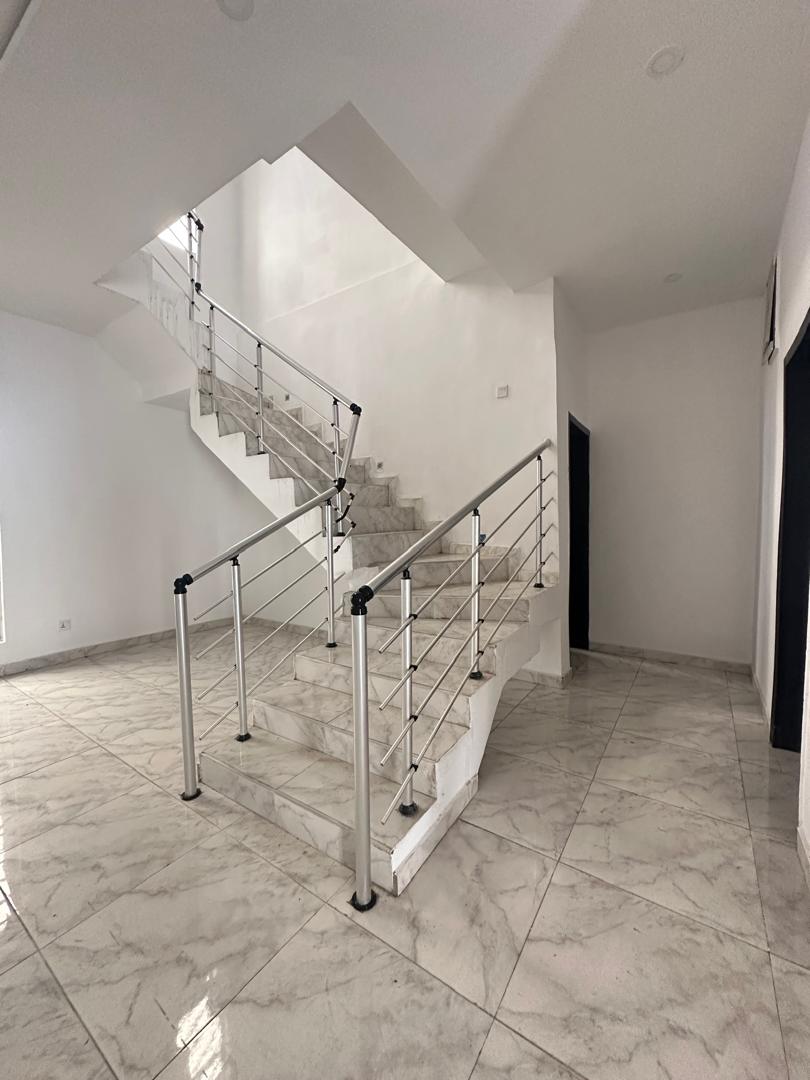 SPACIOUS 5 BEDROOM DETACHED DUPLEX WITH BQ