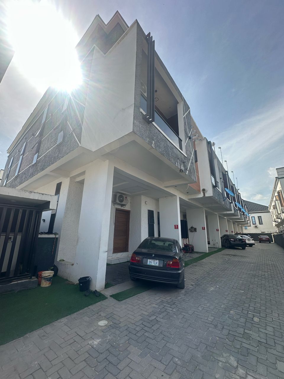 4 BEDROOM APARTMENT