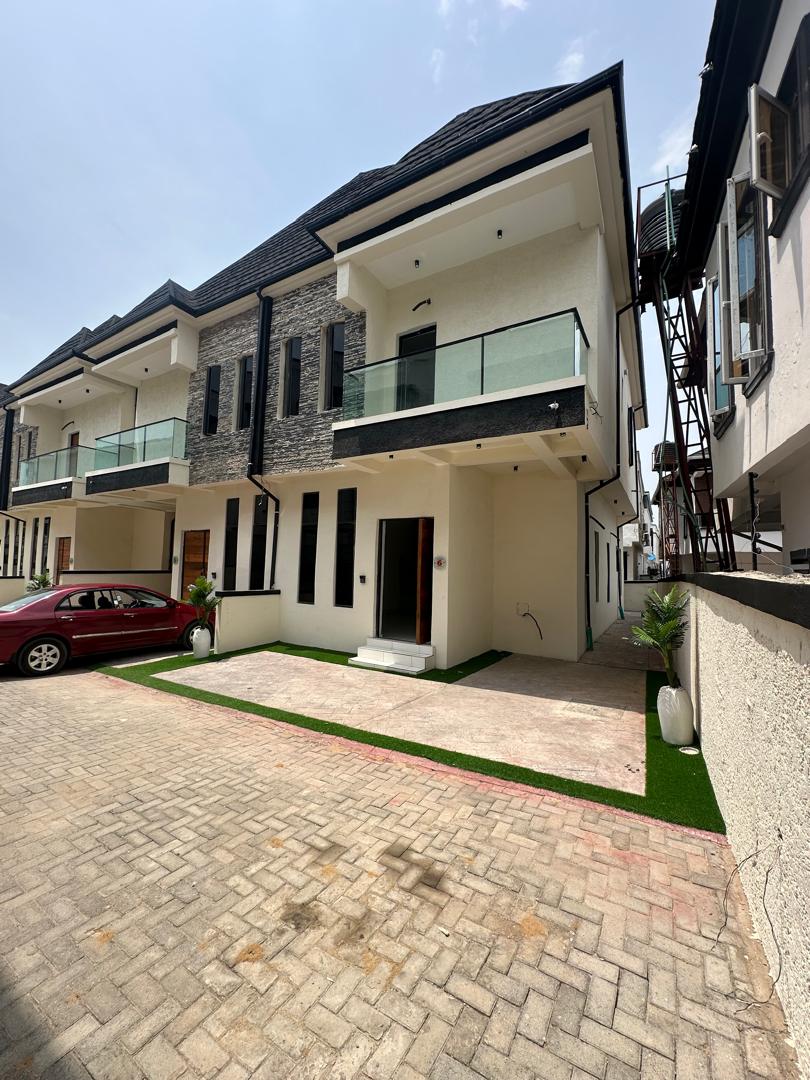 4 BEDROOM SEMI DETACHED DUPLEX + BQ