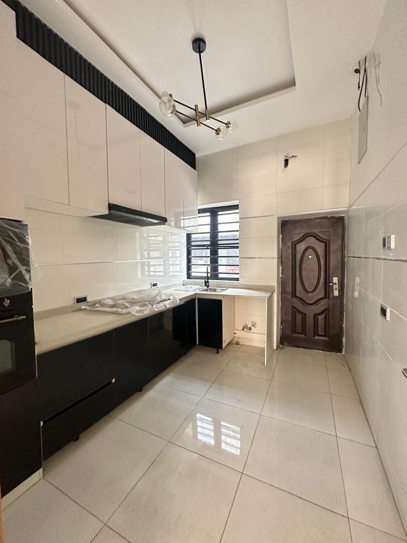 4 BEDROOM SEMI DETACHED DUPLEX + BQ