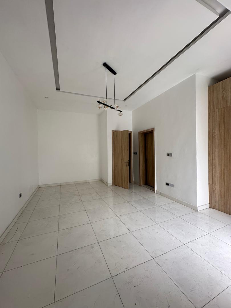 4 BEDROOM SEMI DETACHED DUPLEX + BQ