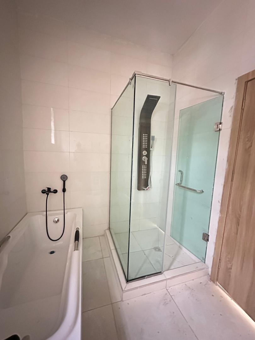 4 BEDROOM SEMI DETACHED DUPLEX + BQ