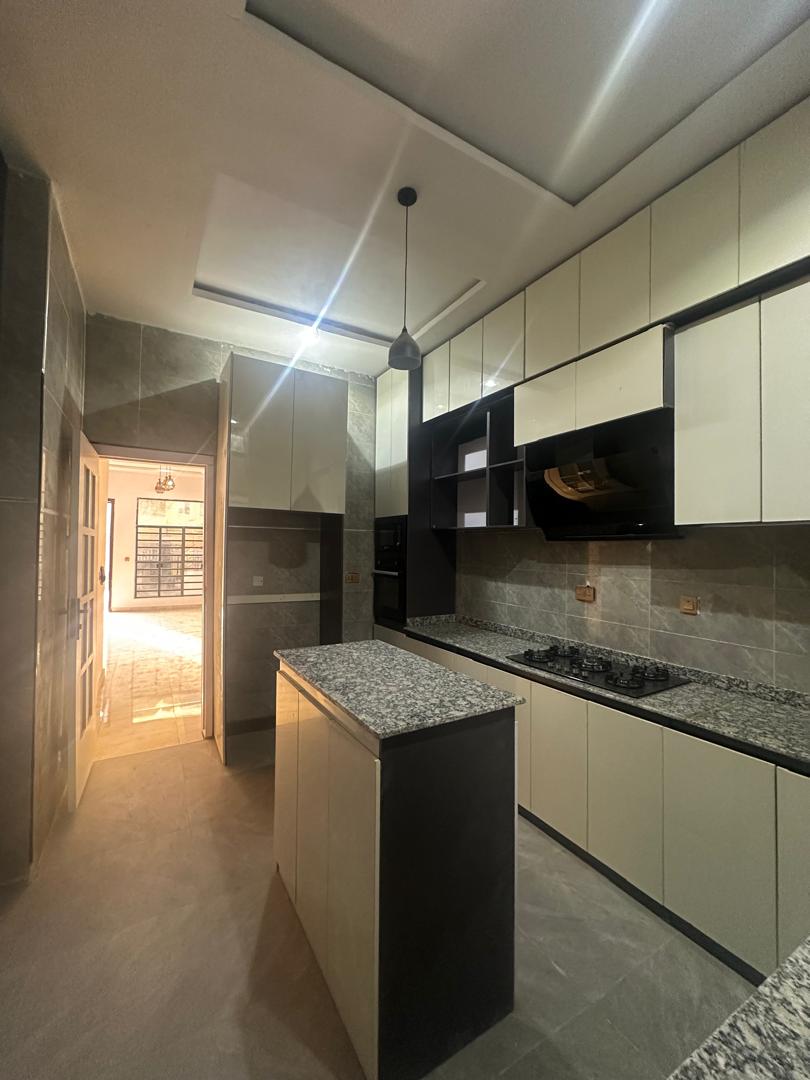 4 BEDROOM SEMI DETACHED DUPLEX PLUS BQ
