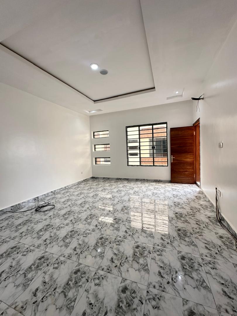 HIGH-END LUXURY 4 BEDROOM TERRACE DUPLEX 