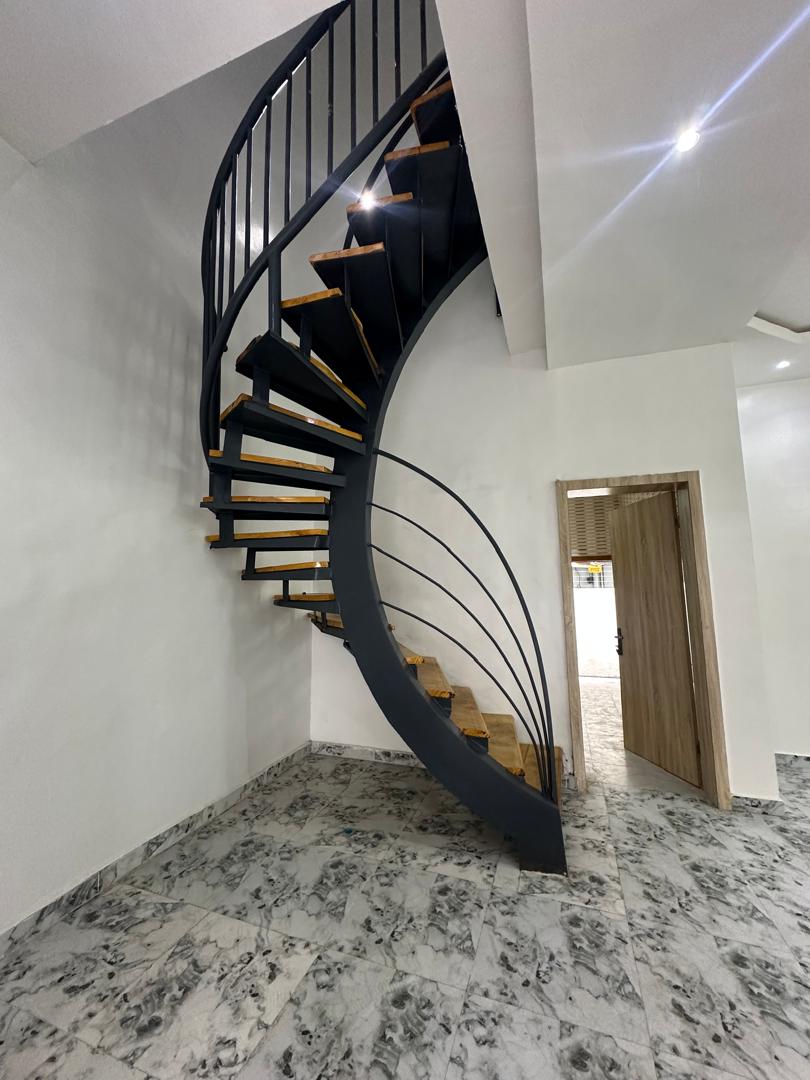HIGH-END LUXURY 4 BEDROOM TERRACE DUPLEX 