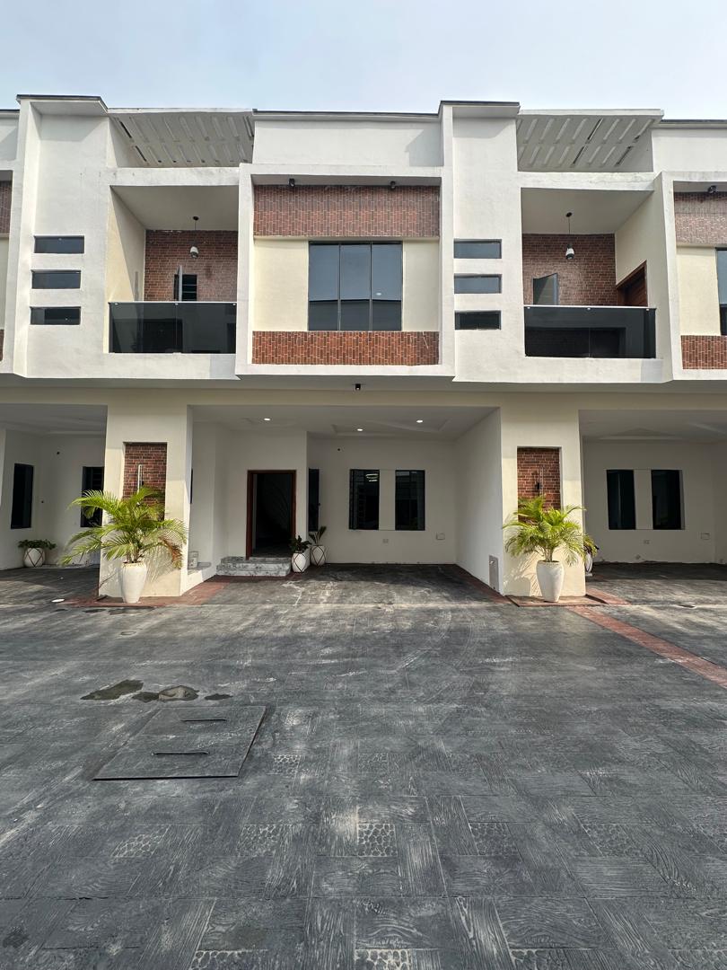 HIGH-END LUXURY 4 BEDROOM TERRACE DUPLEX 