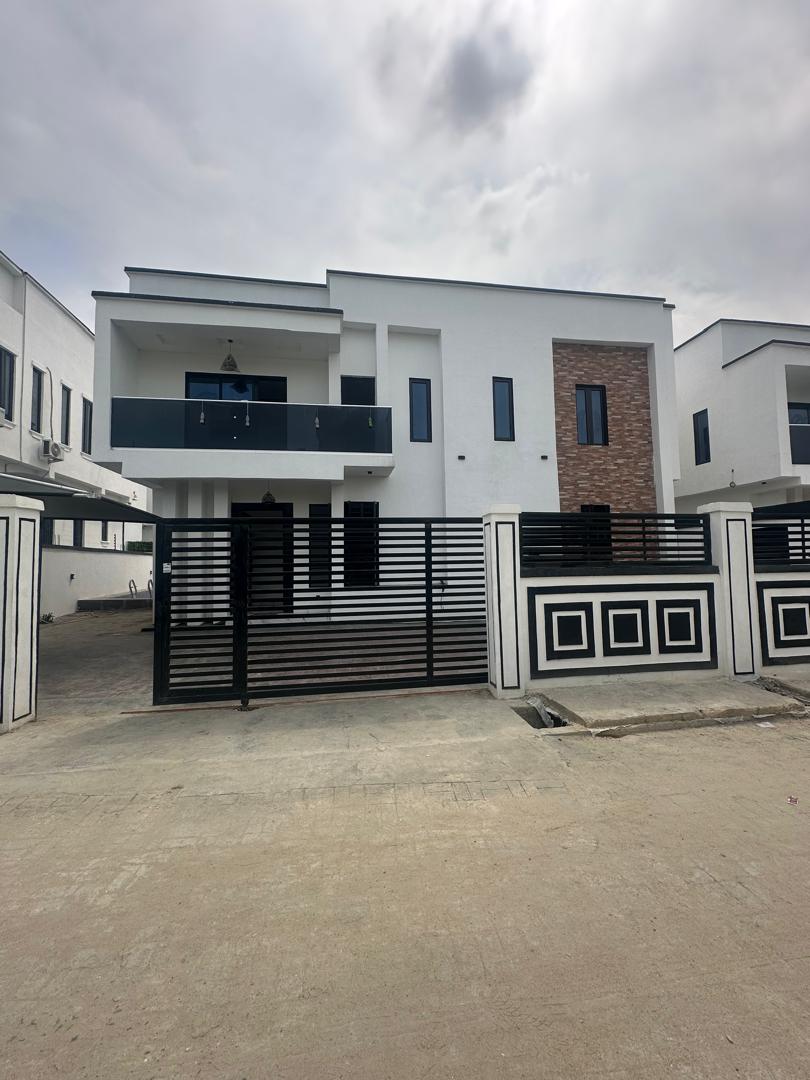 5 BEDROOM FULLY DETACHED DUPLEX FOR SALE 