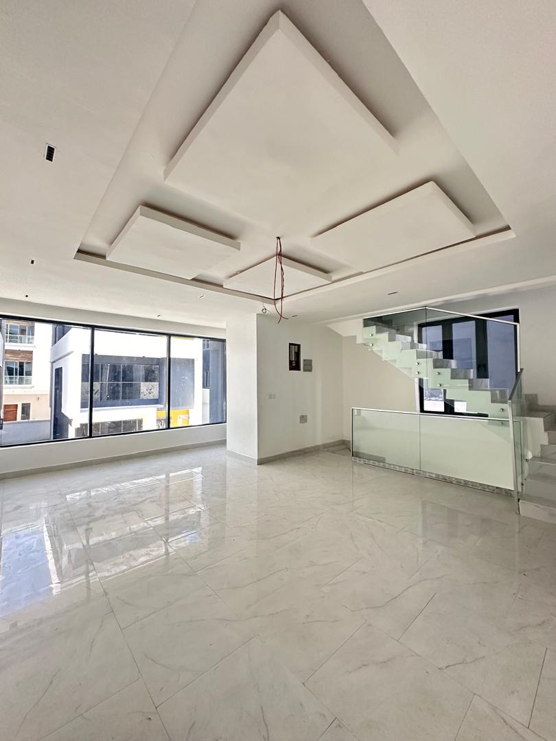 4 BEDROOM DETACHED DUPLEX