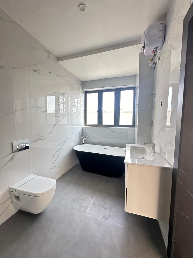 4 BEDROOM DETACHED DUPLEX