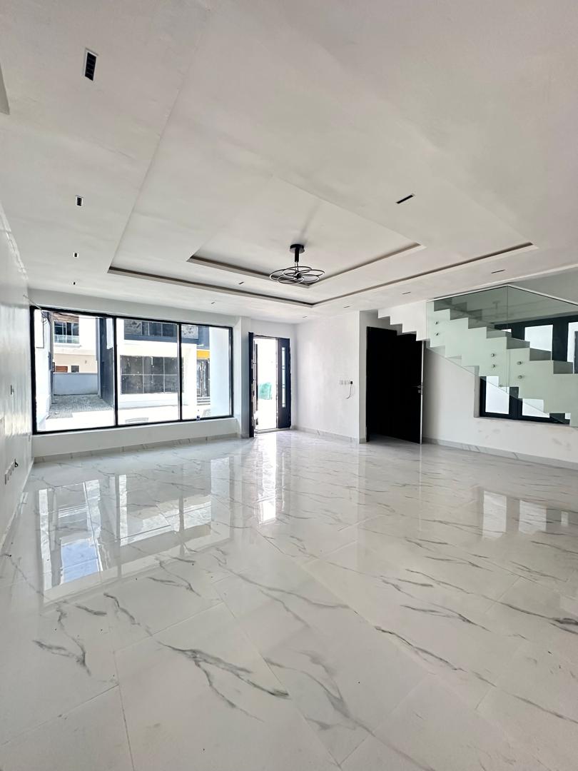 4 BEDROOM DETACHED DUPLEX