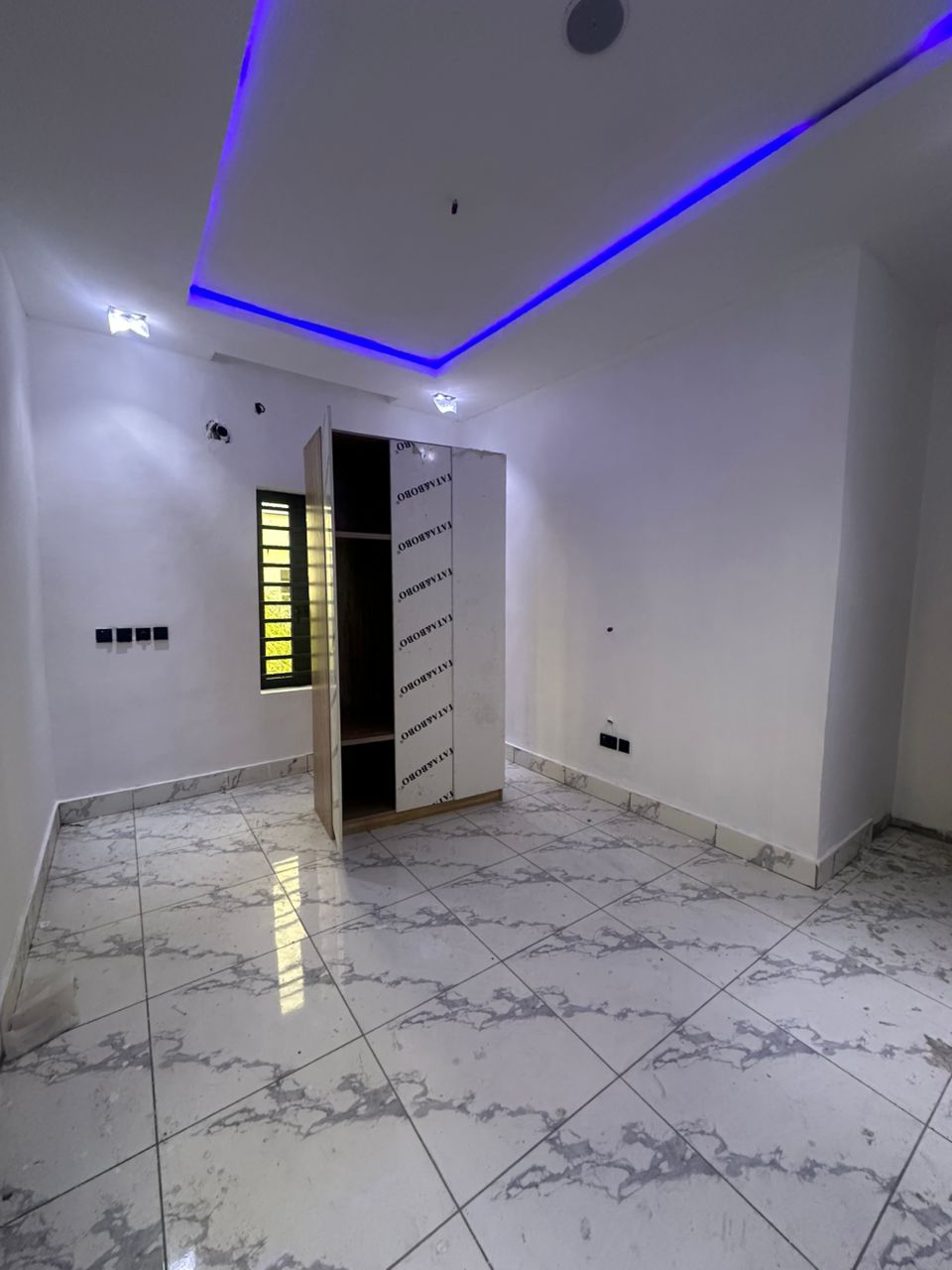 4 BEDROOM TERRACE DUPLEX 