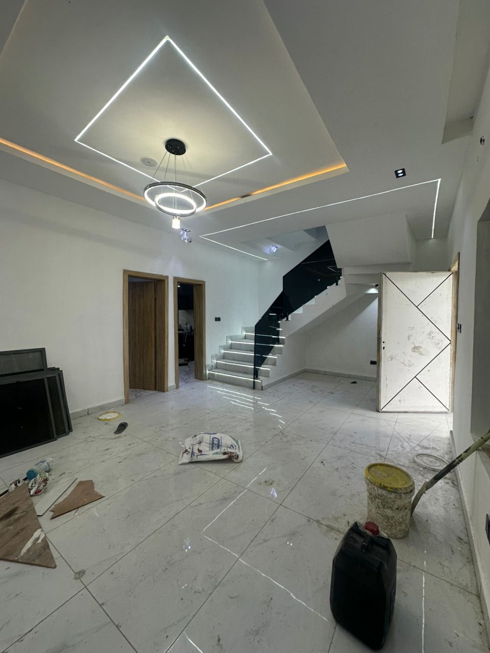 4 BEDROOM TERRACE DUPLEX 