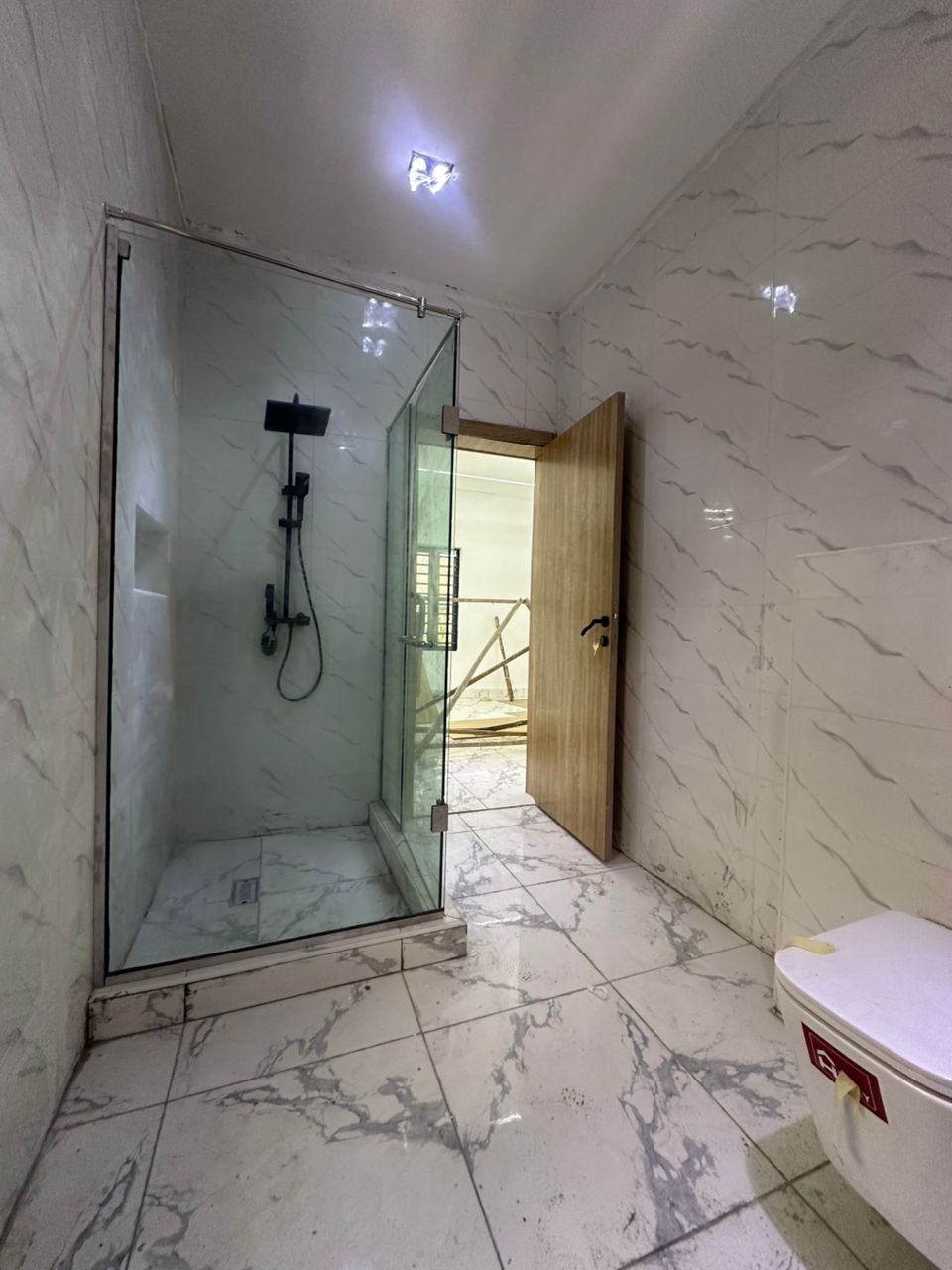 4 BEDROOM TERRACE DUPLEX 