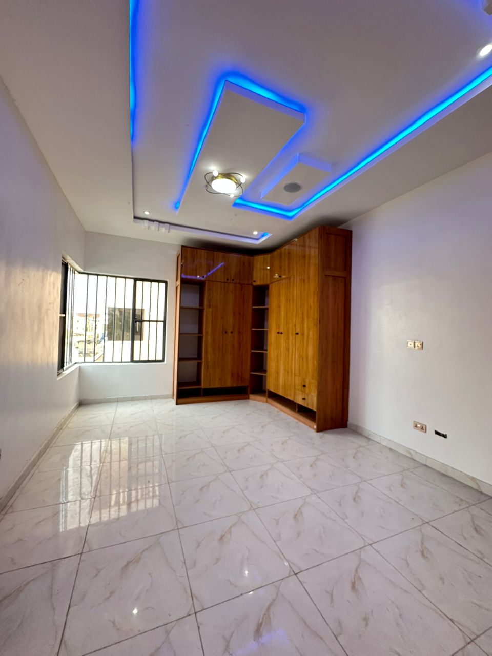 2 BEDROOM SMART APARTMENT 