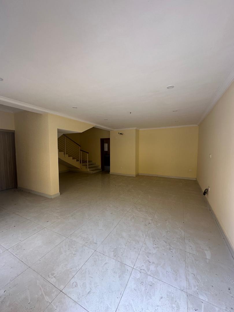 4 BEDROOM TERRACE DUPLEX 