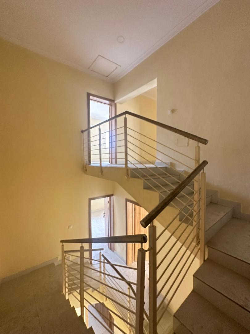 4 BEDROOM TERRACE DUPLEX 