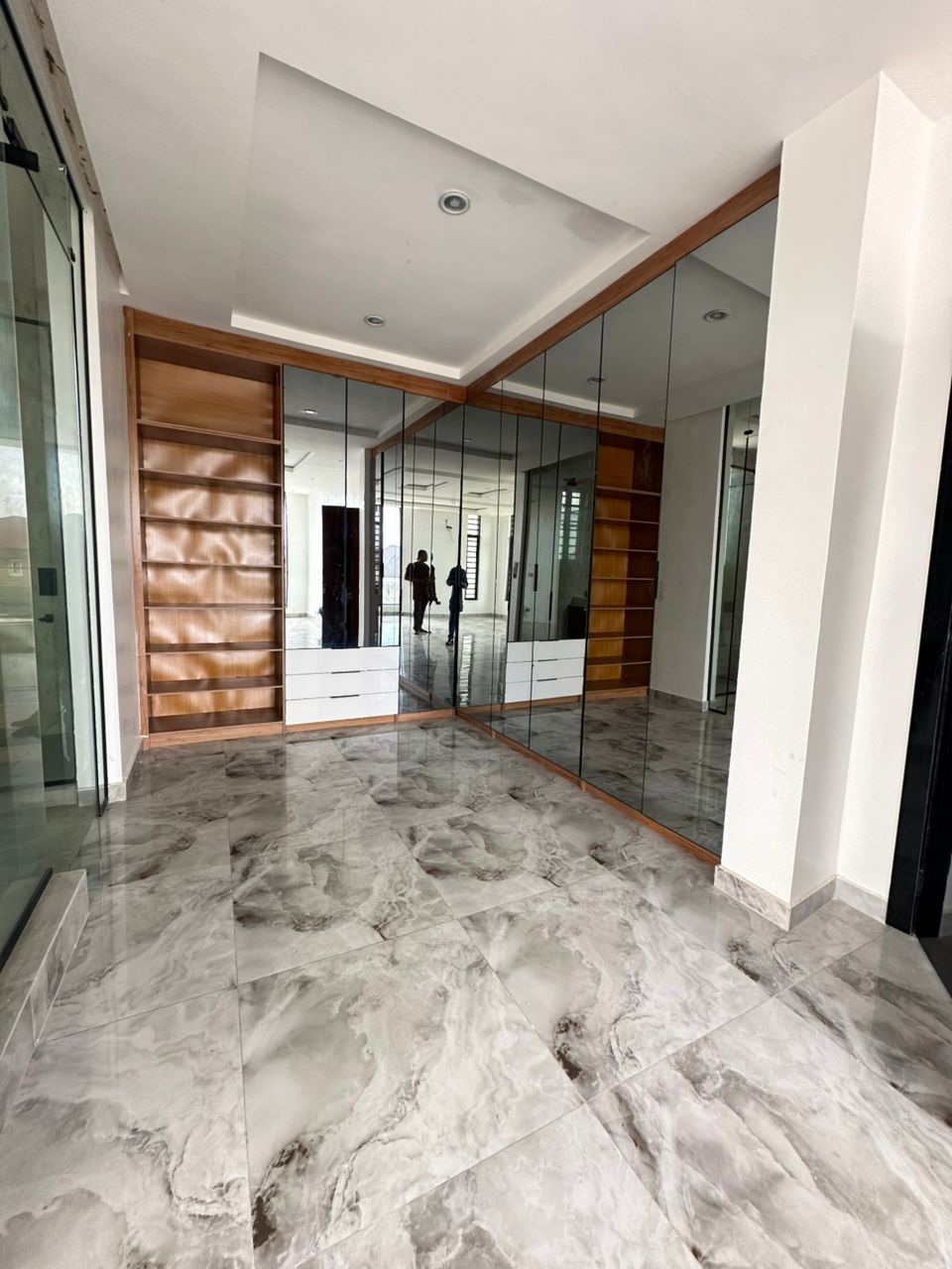 5 BED FULLY DETACHED DUPLEX 