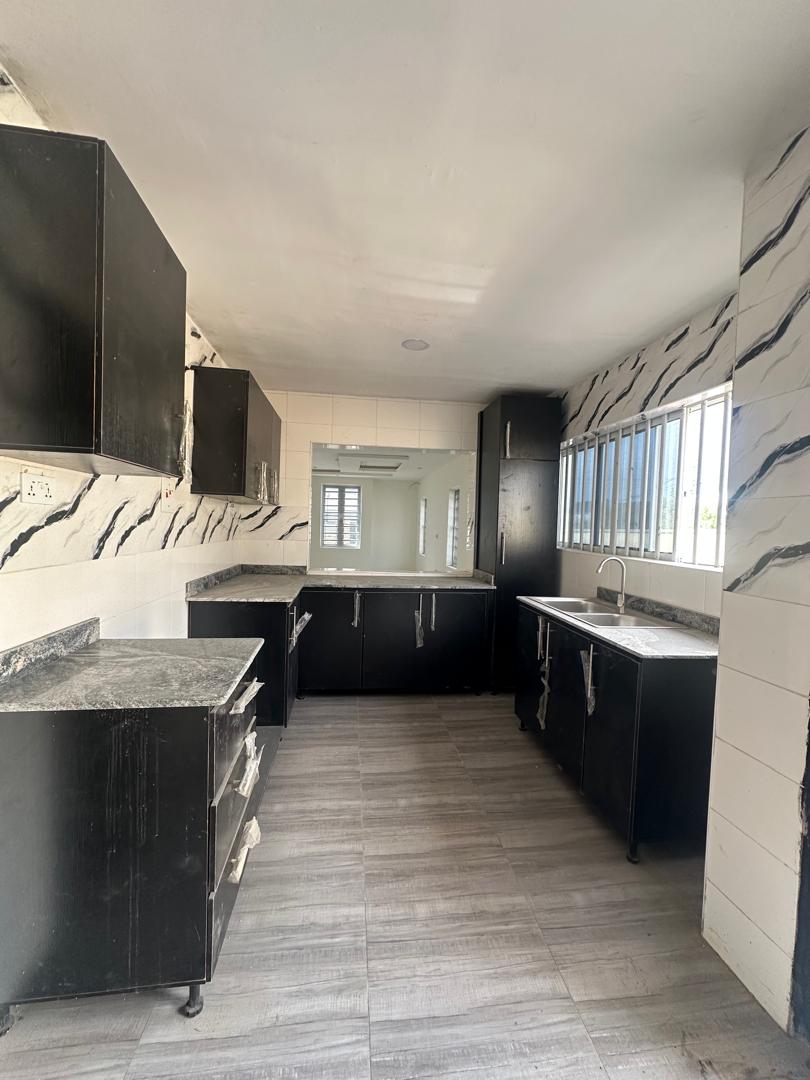 Units of 4 Bedroom Semi Detached Duplex 