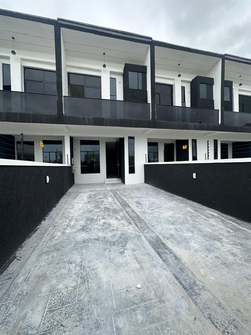4 Bedroom Detached Duplex 
