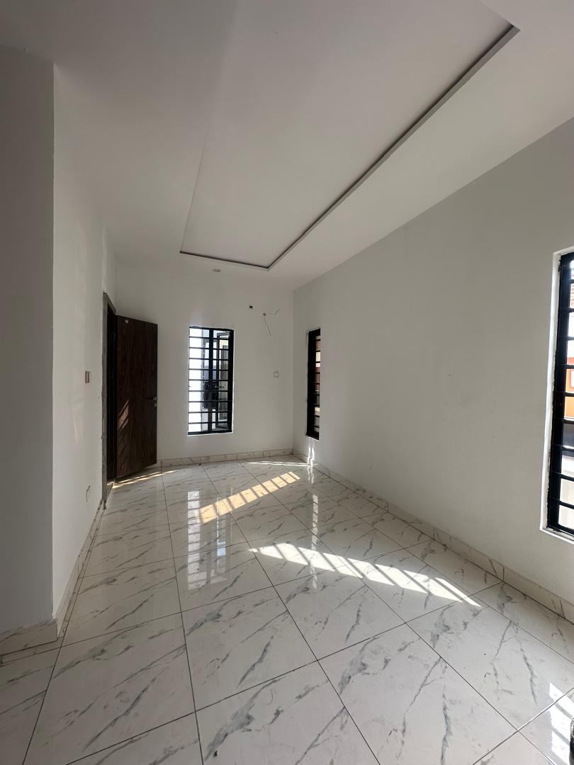 5 Bedroom Detached Duplex 