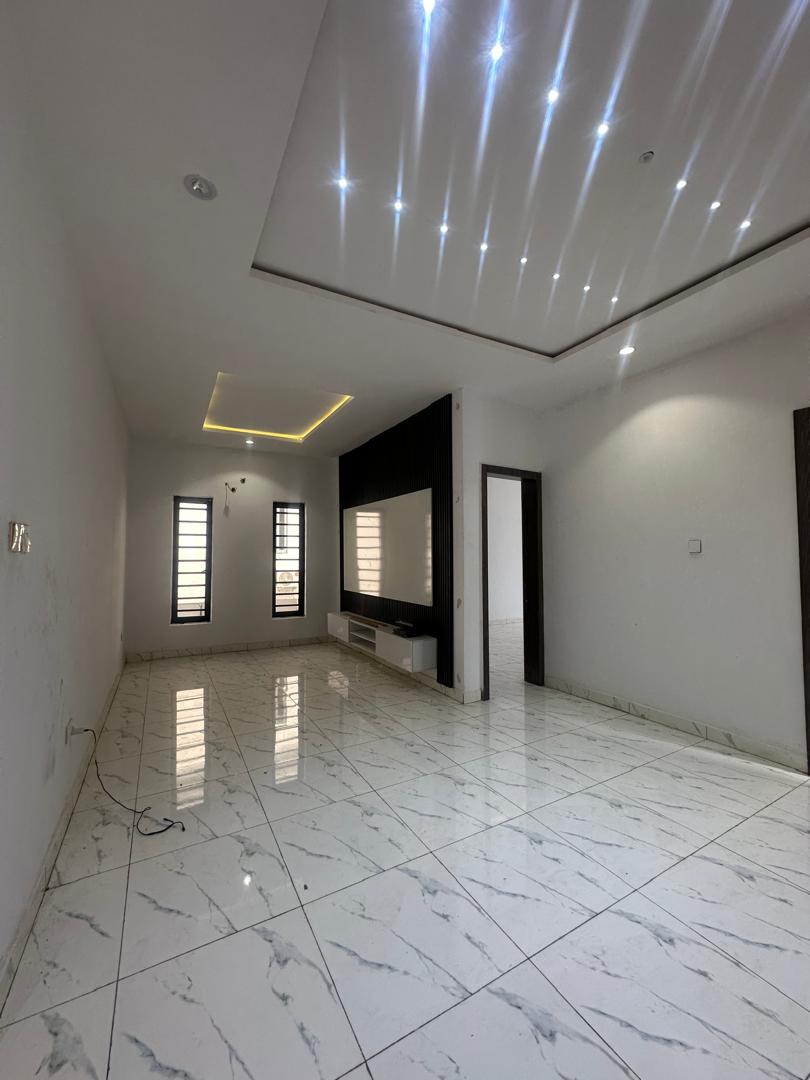 5 Bedroom Detached Duplex 