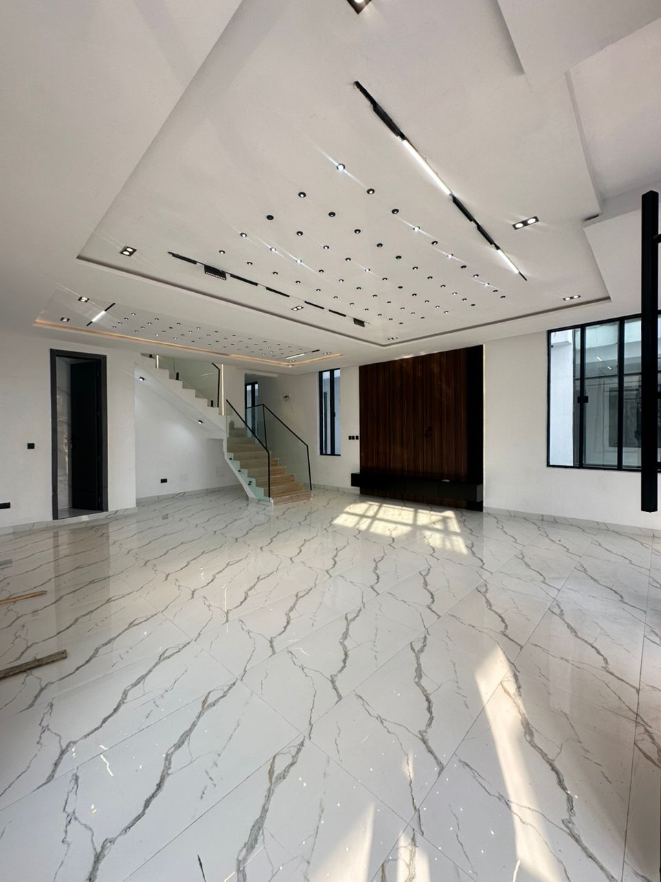 Ultra Modern 5 Bedroom Detached Duplex 