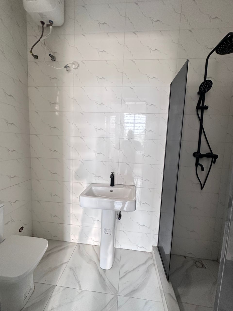 4 BED SEMI - DETACHED WITH POOL + BQ