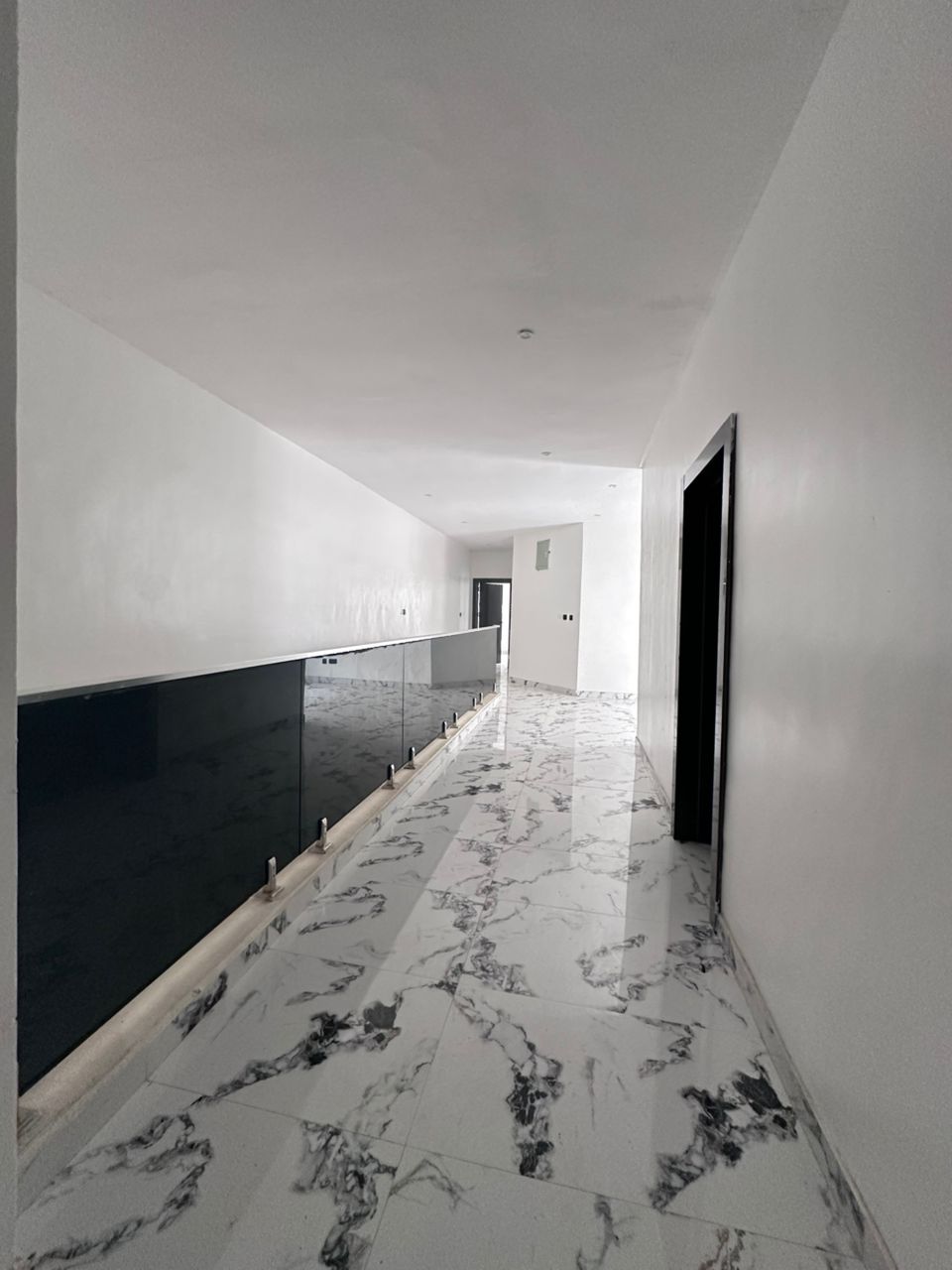 4 BED SEMI - DETACHED WITH POOL + BQ