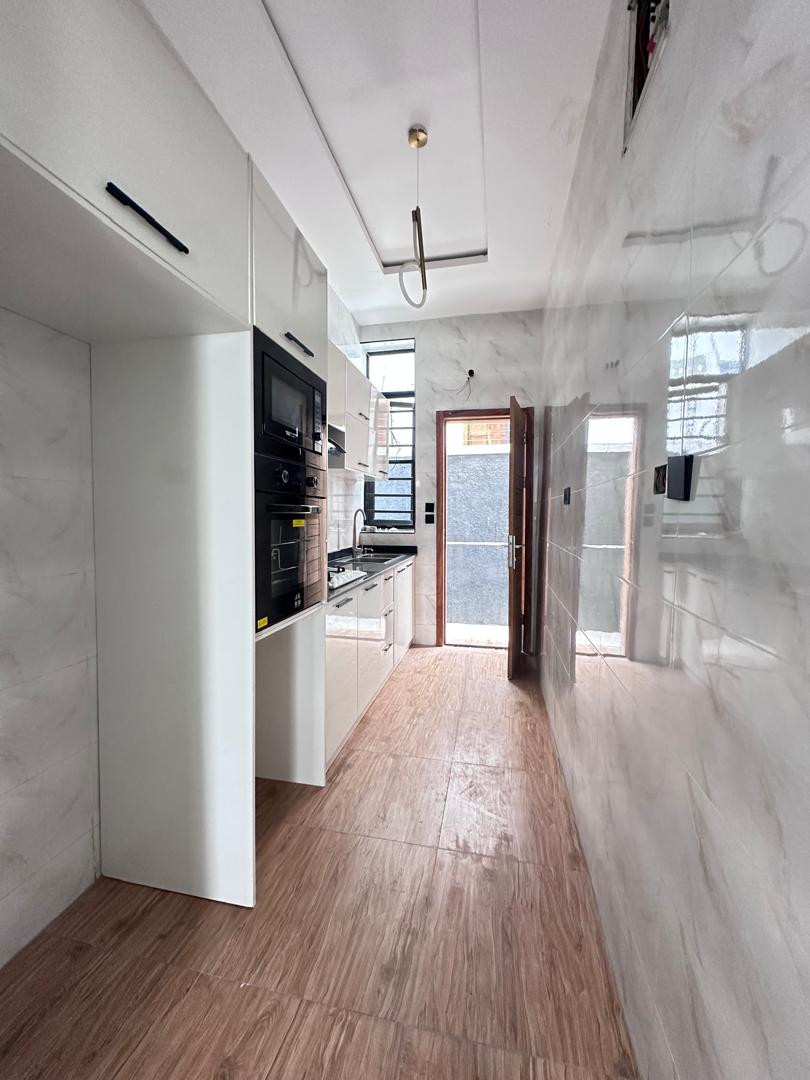 4 Bed Fully Terrace Duplex