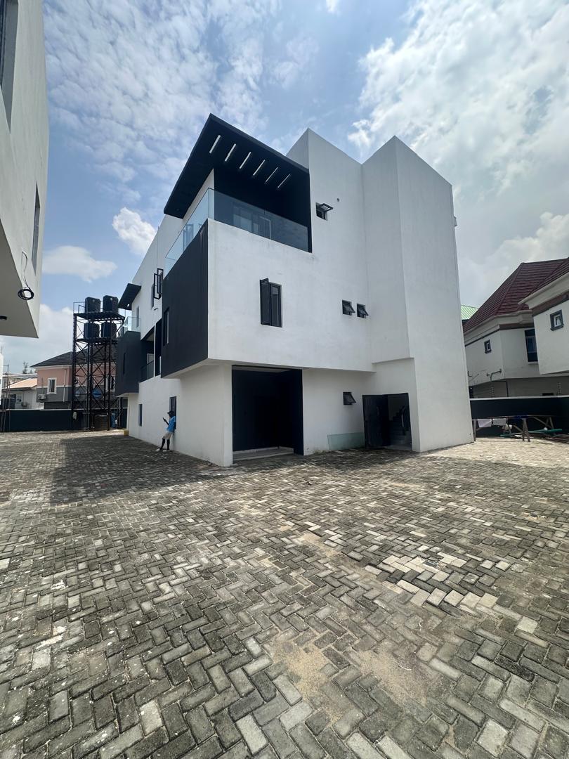 4 Bed Pent