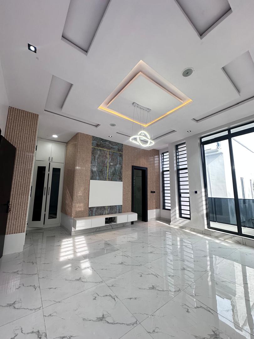 4 Bed Fully Detached Duplex