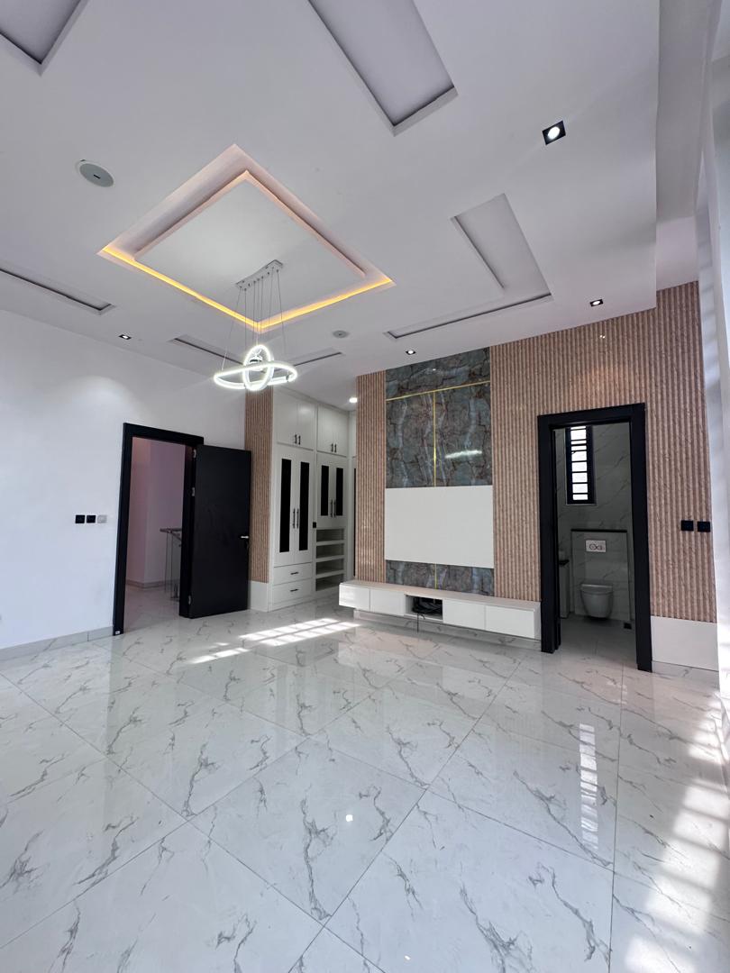 4 Bed Fully Detached Duplex