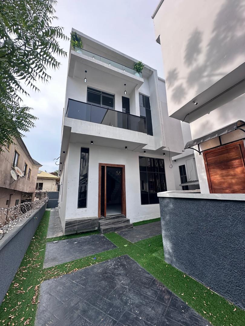 4 Bed Fully Detached Duplex